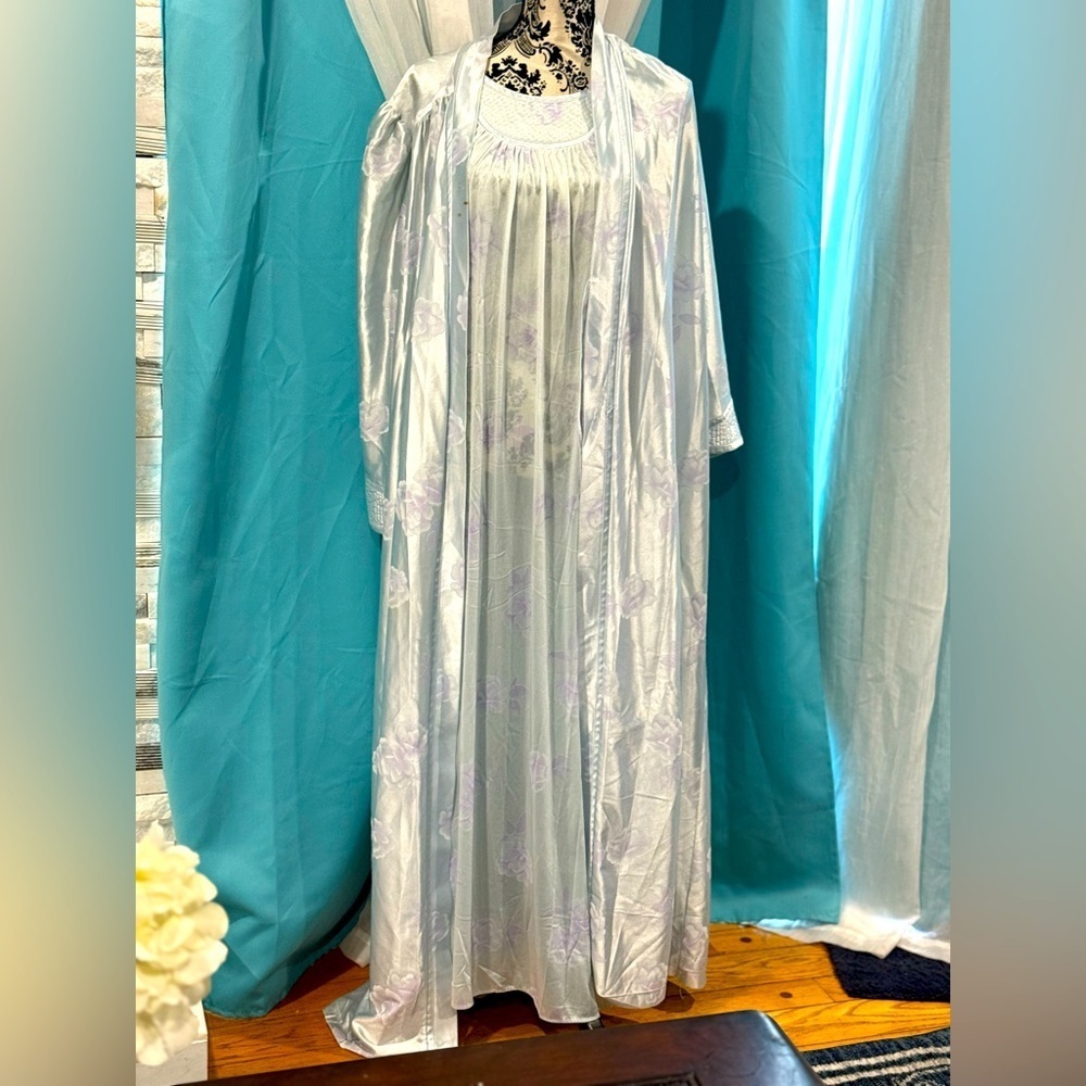 TOM Bezduda for Barad&Co Vintage nightgown and robe